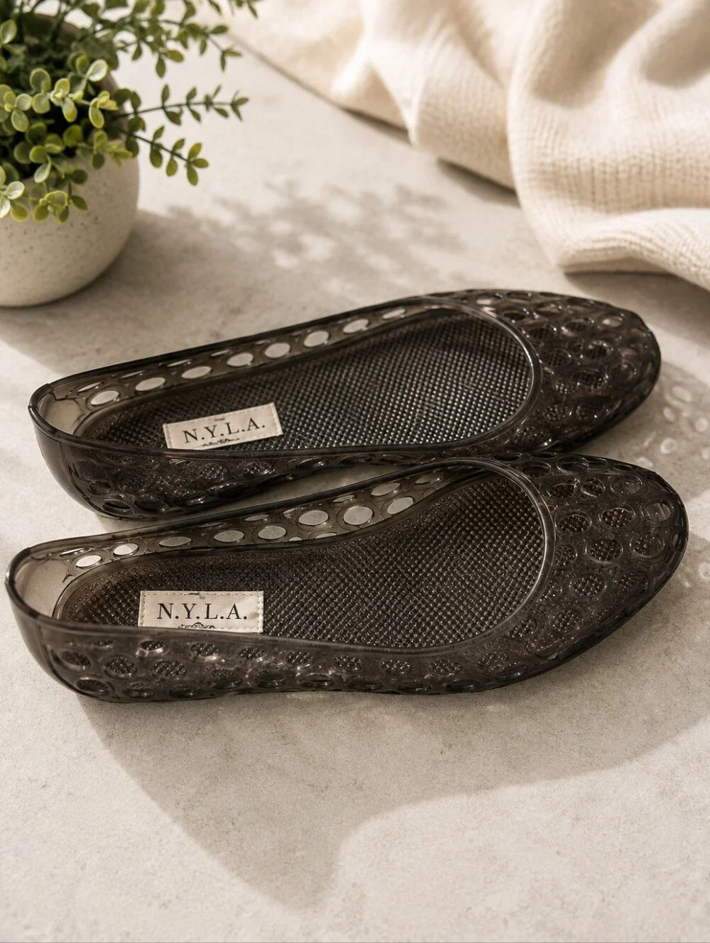 N.Y.L.A. Women's Black Jelly Flats